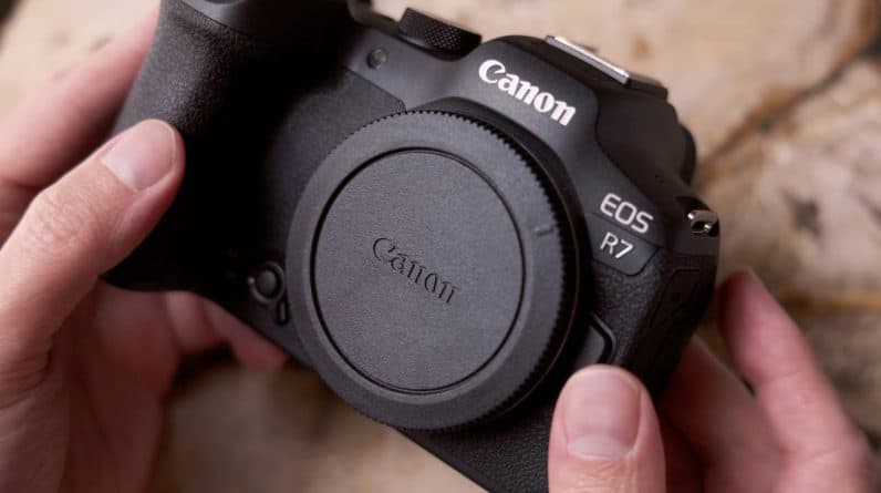 Canon R7 & R10 :: HANDS ON First Impressions!